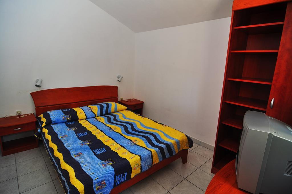 Apartments Livia Lastovo Quarto foto